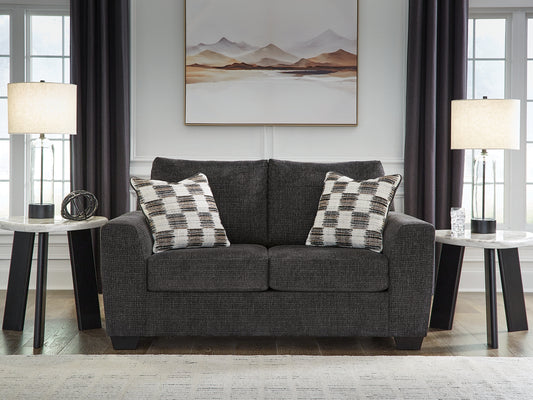 Loreo Loveseat