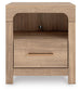 Kinlanni Queen Upholstered Platform Bed, Dresser, Mirror and Nightstand