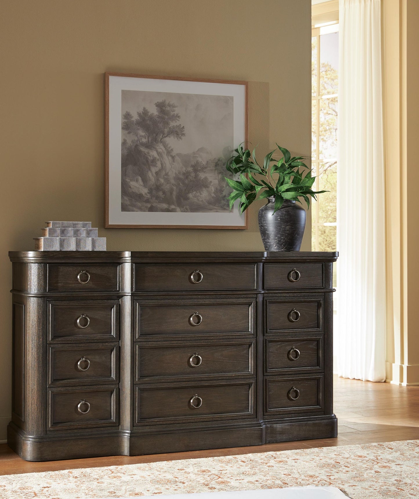 Wickenger Dresser